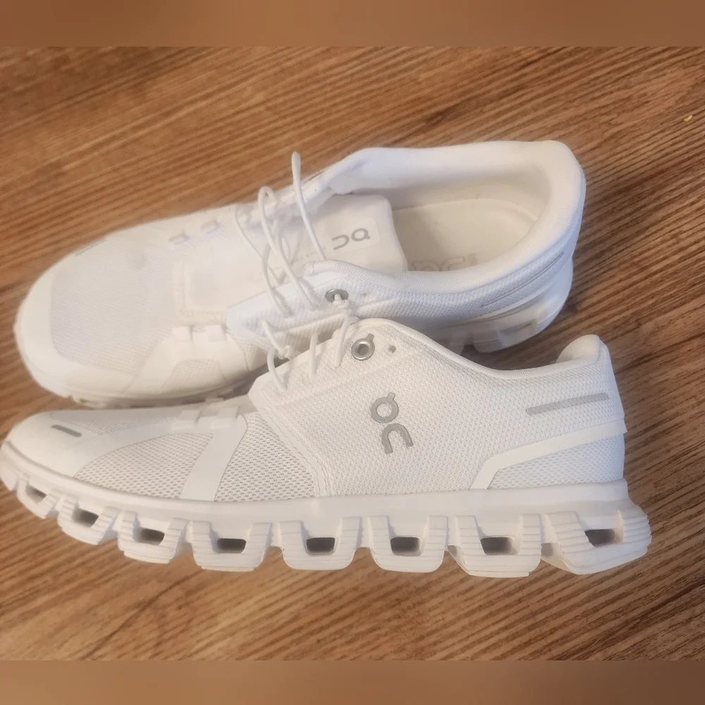 Size 9 Women's On Cloud 6 - Picture 9 of 9